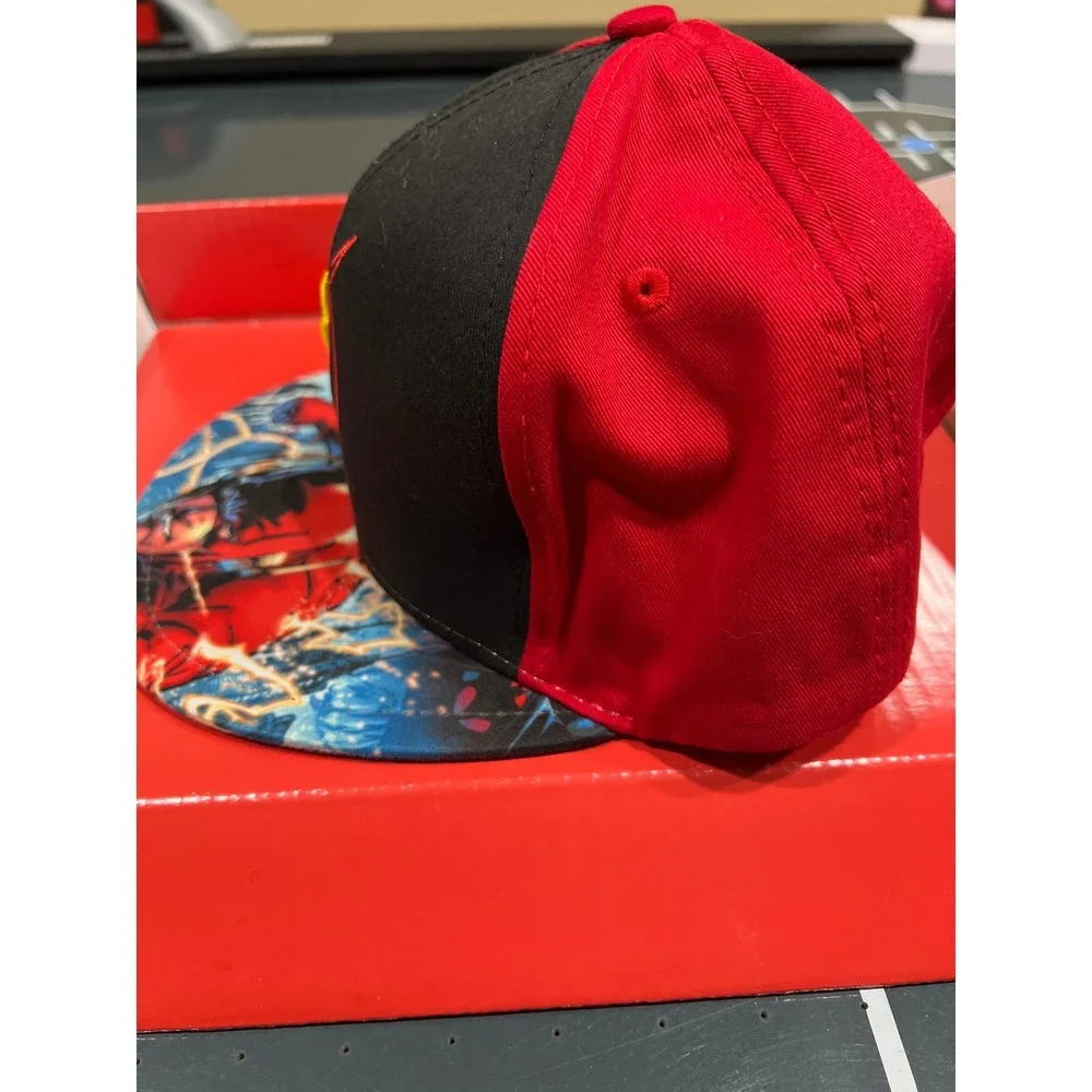 DC Comics Originals The Flash Kids Snapback Hat Red Black Comic Print Brim Cap